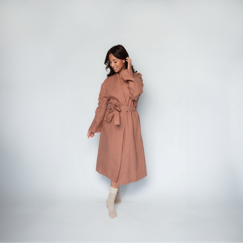 Parachute Linen Robe Clay - Picture 8 of 9